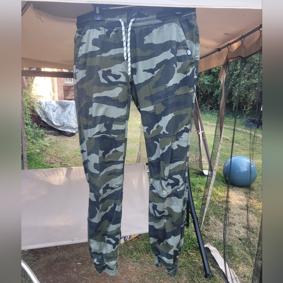 Mens Camo/ Army  Pants Green size Medium - Picture 4 of 4